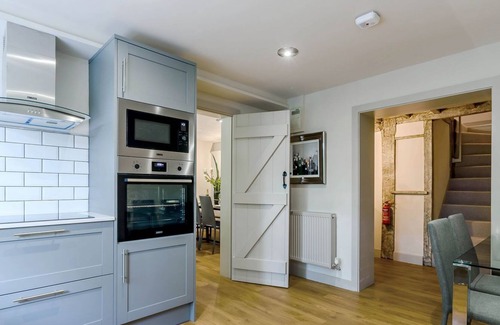 Crawley Down Cottage | 4 bedroom accommodation in Felbridge