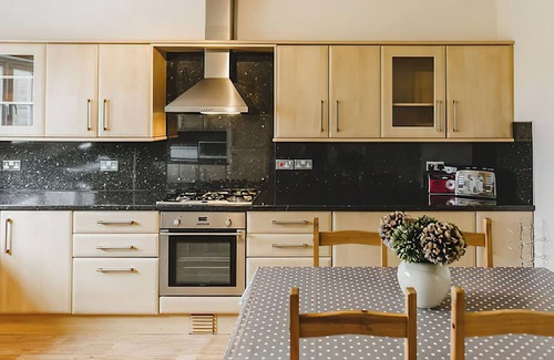Hallington Cottage | 4 bedroom accommodation in Rochester