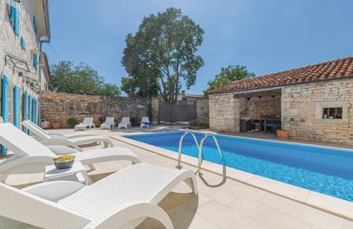 Kringa House | 4 bedroom accommodation in Kringa