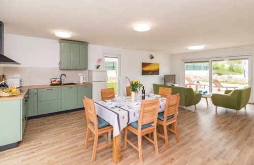 Putini House | 4 bedroom accommodation in Putini