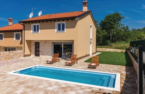 Putini House | 4 bedroom accommodation in Putini