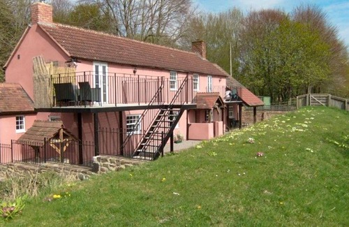 Blaisdon Cottage | 4 bedroom accommodation in Minsterworth, near Gloucester