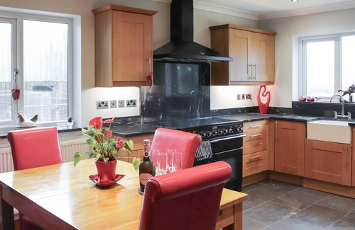 Bodorgan Cottage | 4 bedroom accommodation in Bodorgan