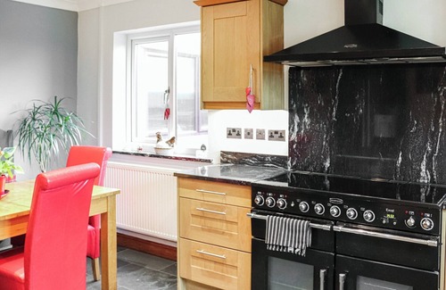 Bodorgan Cottage | 4 bedroom accommodation in Bodorgan