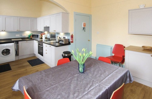 Inverness City Centre Cottage | 4 bedroom accommodation in Inverness