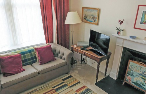 Inverness City Centre Cottage | 4 bedroom accommodation in Inverness