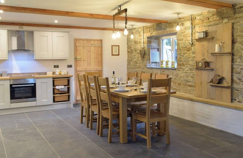 Whitland Cottage | 4 bedroom accommodation in Llanboidy, near Laugharne