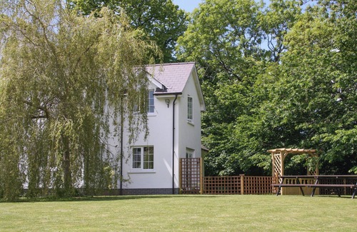 Cardigan Cottage | 4 bedroom accommodation in Llechryd, near Cardigan