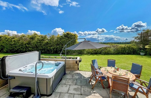 Perth Cottage | 4 bedroom accommodation in Perth