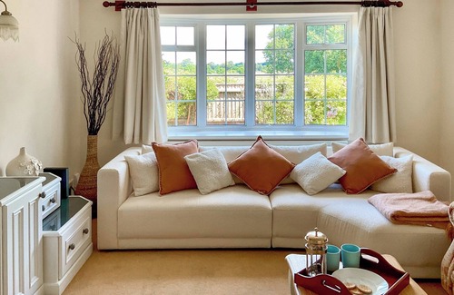 Poole Cottage | 4 bedroom accommodation in Poole