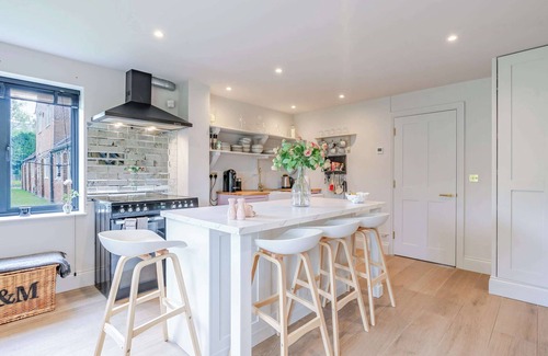 Tring Cottage | 4 bedroom accommodation in Tring