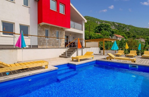Lukovo House | 4 bedroom accommodation in Lukovo