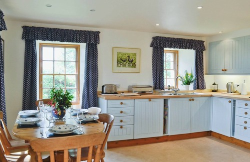 Balintore Cottage | 4 bedroom accommodation in Bayfield, Nigg