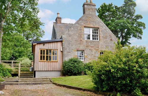 Balintore Cottage | 4 bedroom accommodation in Bayfield, Nigg