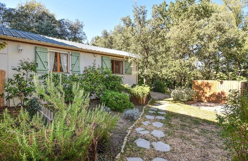 Mondragon House | 4 bedroom amazing home in Mondragon