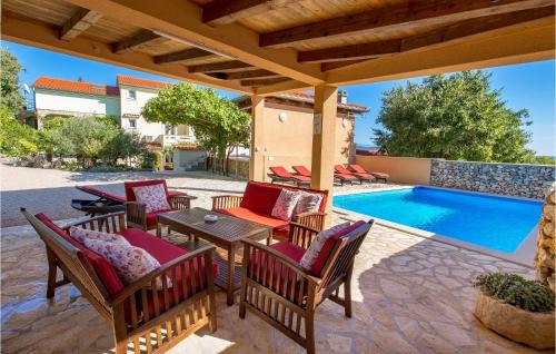 Garica House | 4 Bedroom Amazing Home In Garica