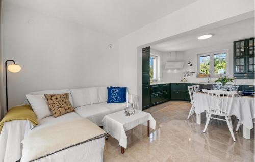Vodice House | 4 Bedroom Amazing Home In Vodice
