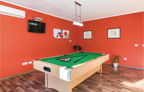 Valdebek House | 4 Bedroom Amazing Home In Pula