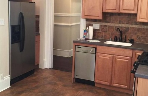 Lower Pacific Heights Apartment | 4 Bedroom Apartment L-563423 by Houzlet