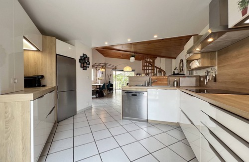 Frouzins House | 4-bedroom apartment in Frouzins
