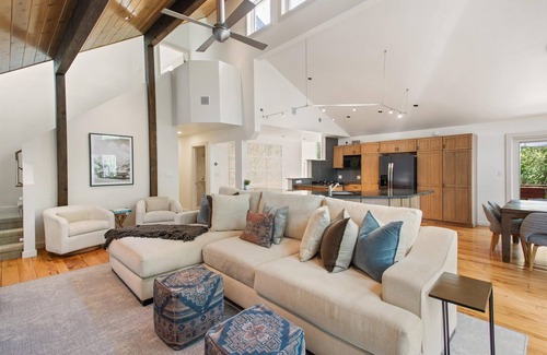 Aspen House | 4-bedroom Aspen Mountain Hideaway.