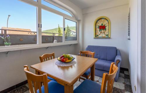 Selce Apartment | 4 Bedroom Awesome Apartment In Selce