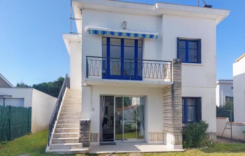 Pontaillac House | 4 Bedroom Awesome Home In Royan