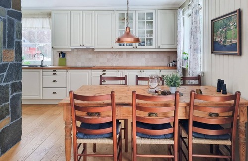 Lyngdal House | 4 bedroom awesome home in Lyngdal