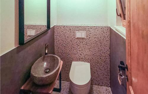 Rab House | 4 Bedroom Beautiful Home In Mundanije