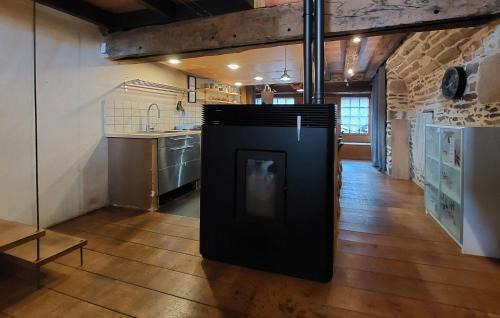 Montaubert - Rille - Saint-Sulpice House | 4 Bedroom Beautiful Home In Fougères
