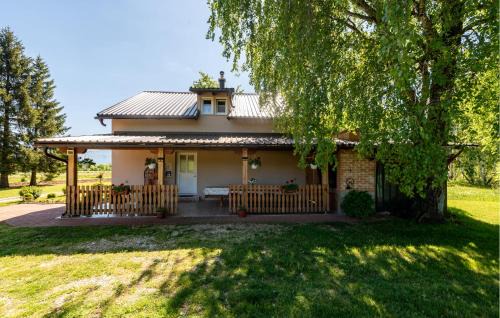 Smiljan House | 4 Bedroom Beautiful Home In Gospic