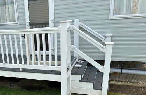 Clacton-on-Sea Ski Chalet | 4-Bedroom Caravan/static home in Clacton-on-Sea