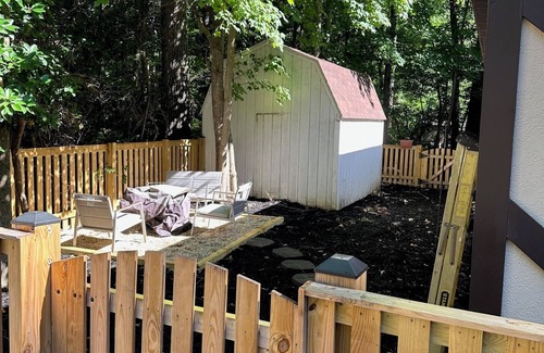 Ocean Pines Ski Chalet | 4-bedroom chalet in lovely Ocean Pines with WiFi, AC