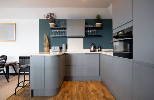 Mylor Churchtown Ski Chalet | 4 Bedroom Cottage with panoramic Sea views