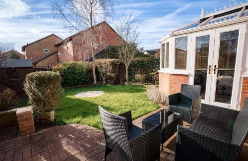 Gloucester House | 4 Bedroom Cotswold Getaway - Your Perfect Escape Awaits!