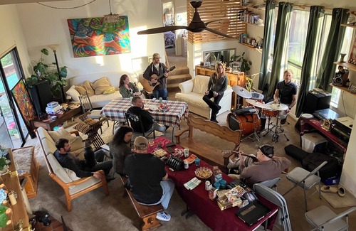 Day Valley House | 4-bedroom country home, walk to wineries, 360' mountain views in beautiful Aptos
