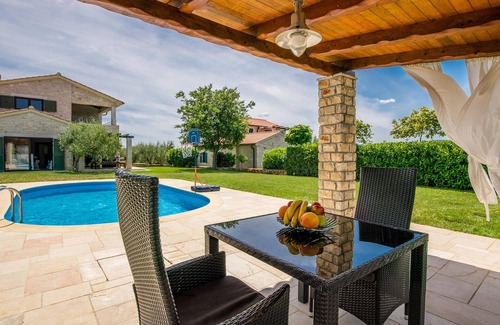 Milohnici House | 4 bedroom cozy home in Linardici