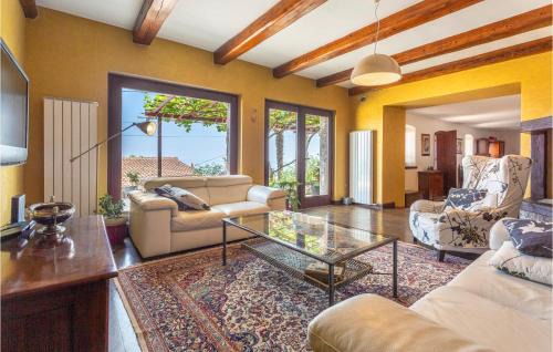Opatija House | 4 Bedroom Cozy Home In Poljane