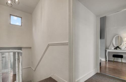 Hackney Apartment | 4 Bedroom Dalston Apartment