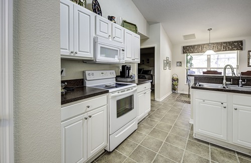 North Port House | 4 Bedroom + den, Pool home , WIFI, cable TV and Nationwide phone in home
