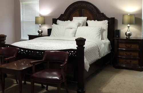 Dallas House | 4-Bedroom Family-Friendly Vacation Whole House Rental