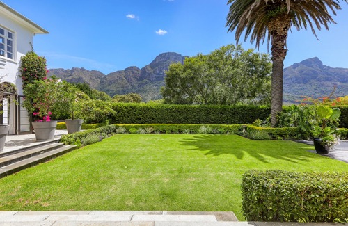 Bishopscourt House | 4 Bedroom Family Home in Bishopscourt