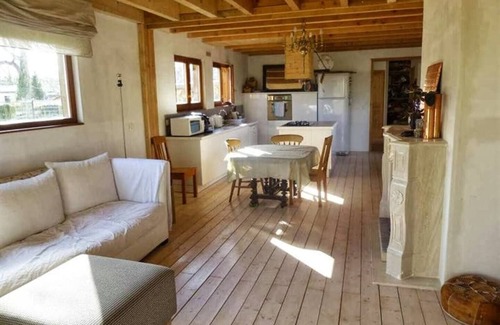 Carrieres-sous-Poissy House | 4 Bedroom Private vacation home in Carrières-sous-Poissy