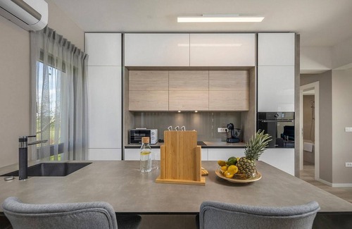 Brtonigla House | 4 bedroom gorgeous home in Brtonigla