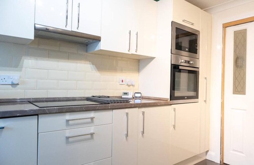 Southampton House | 4 Bedroom Haven in Southampton