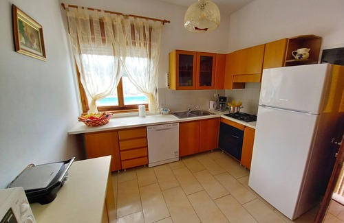 Vodnjan House | 4 bedroom holiday house with private pool in village Sveti Kirin, pet friendly