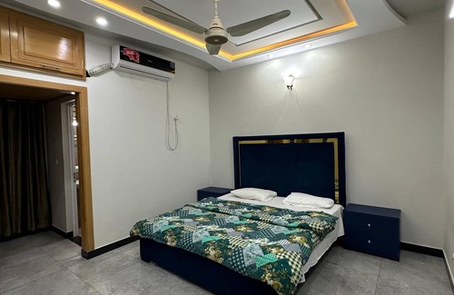 Islamabad Hotel | 4-bedroom hotel in brilliant Islamabad with WiFi,AC,Parking etc Enjoy your stay