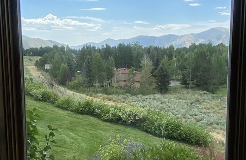 Hailey House | 4-bedroom house 6 miles south of Ketchum