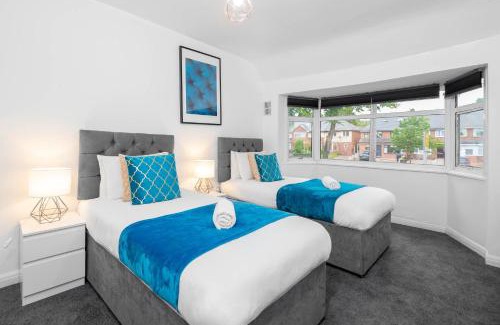 Erdington House | 4 Bedroom House - Accommodates 7 - Garden - Parking - Netflix - Wifi - 559T