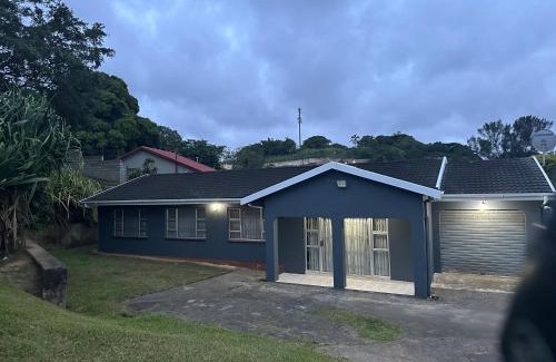 Amanzimtoti House | 4 bedroom house, Amanzimtoti DBN
